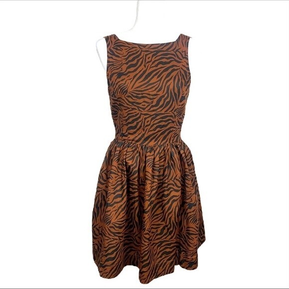 Line & Dot Mini Sleeveless Dress Size XS Tiger Print Button Up Open Back NEW - Picture 5 of 12
